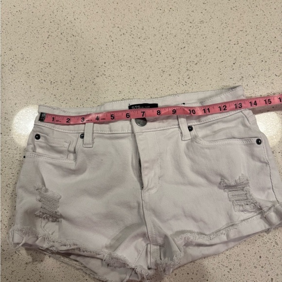 STS Blue Women’s 25W White Shorts - Picture 7 of 8